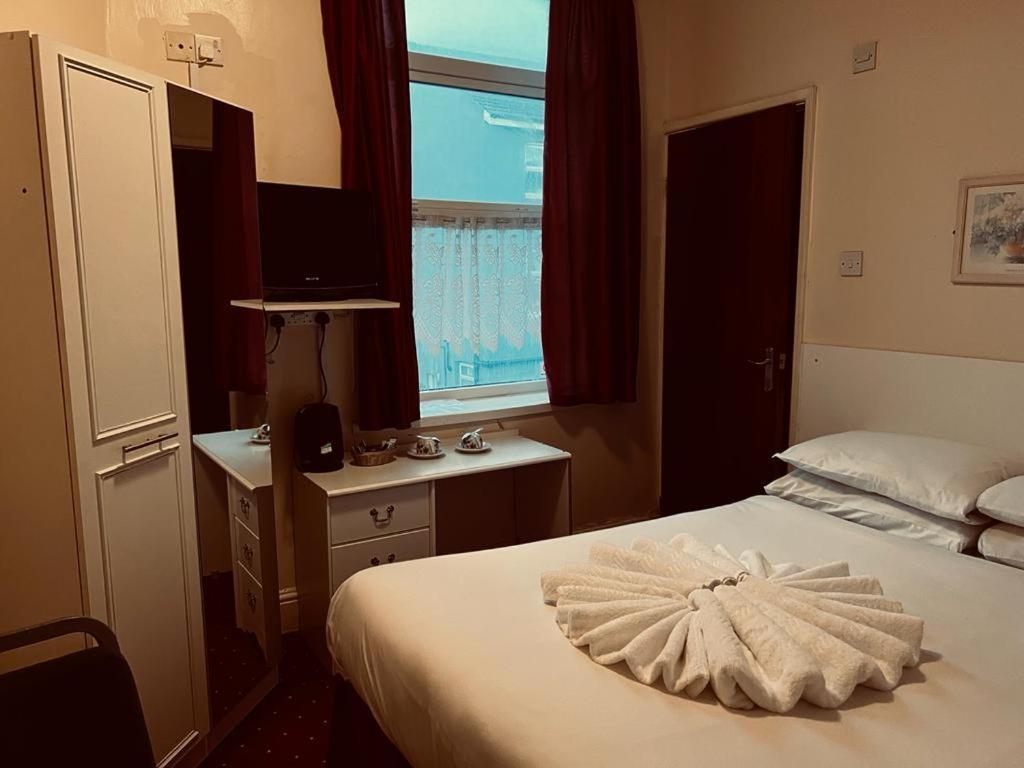 Sunset Beach Hotel Blackpool Bagian luar foto