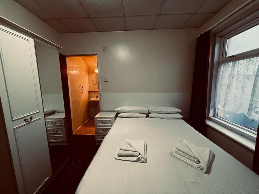Sunset Beach Hotel Blackpool Bagian luar foto