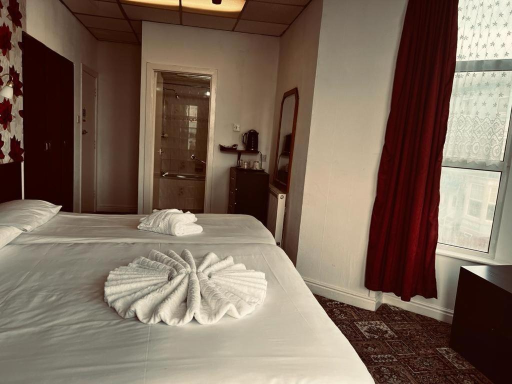 Sunset Beach Hotel Blackpool Bagian luar foto
